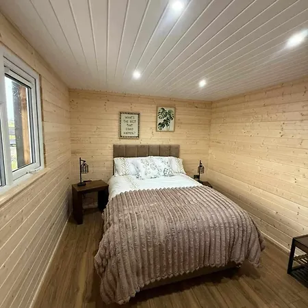 Lodge Spacious Family